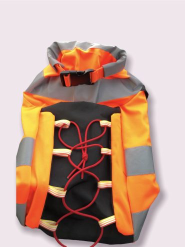 reflektierender Rucksack aus Warnweste